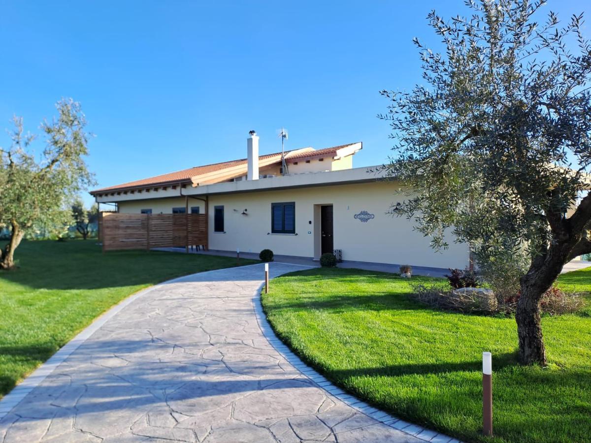 La Campagna Di Peppe E Tullia Bed & Breakfast Formia Bagian luar foto