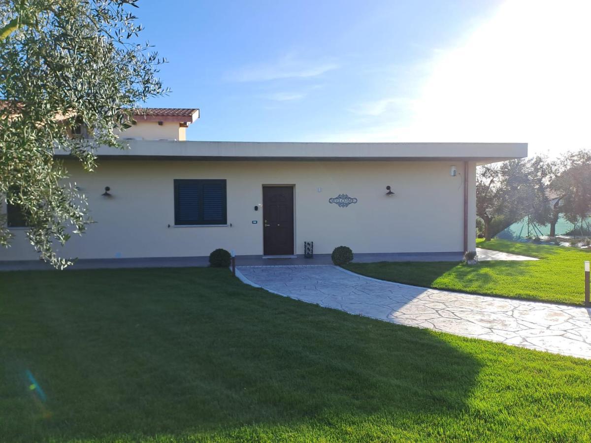 La Campagna Di Peppe E Tullia Bed & Breakfast Formia Bagian luar foto