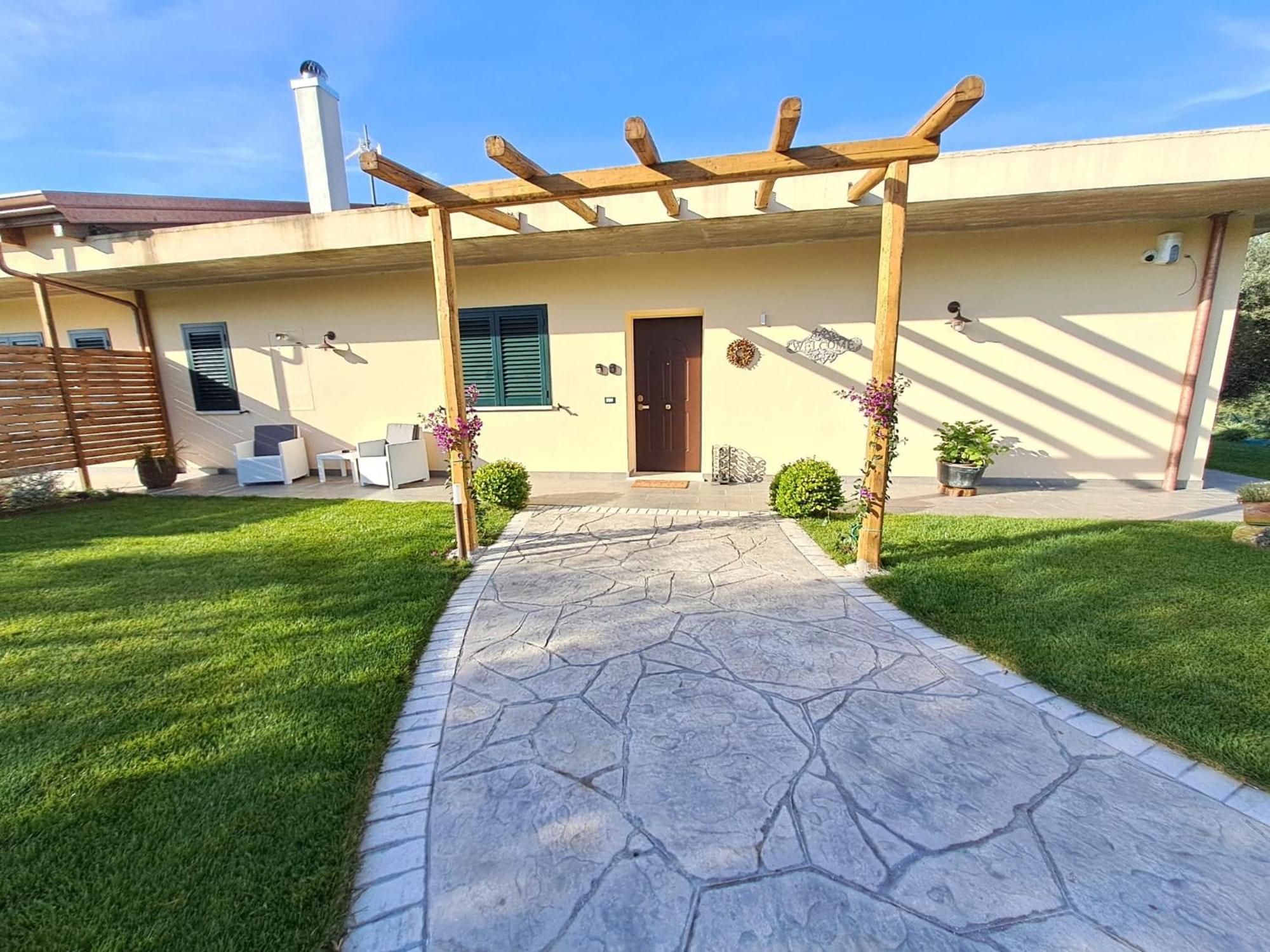 La Campagna Di Peppe E Tullia Bed & Breakfast Formia Bagian luar foto