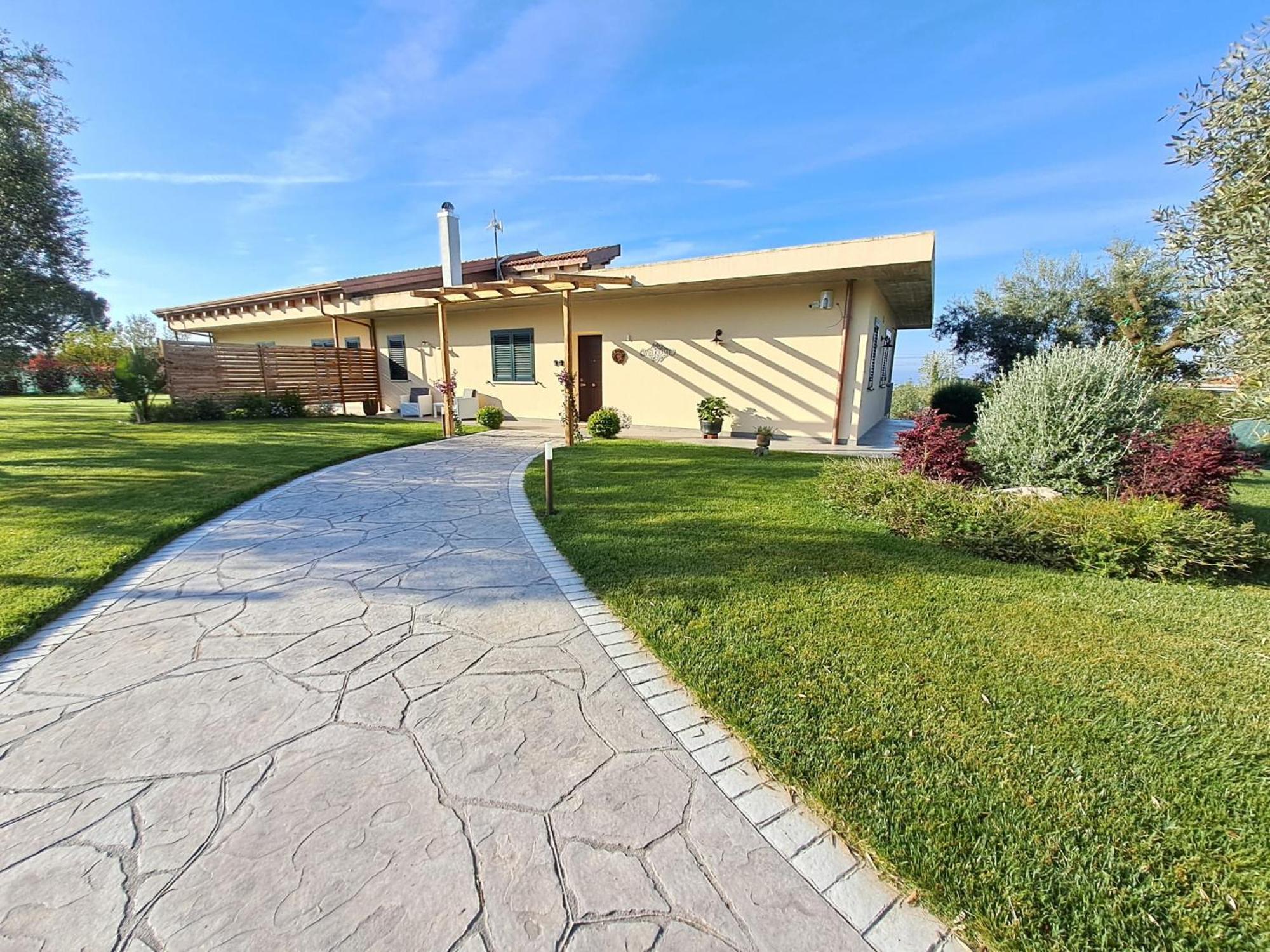 La Campagna Di Peppe E Tullia Bed & Breakfast Formia Bagian luar foto